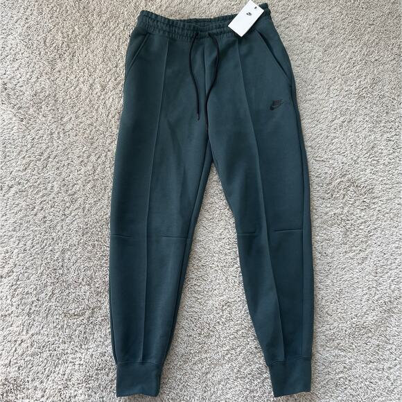 Nike Tech Women's Size Medium Sportswear Fleece Jogger Green FB8330-328 NWT - Picture 3 of 7
